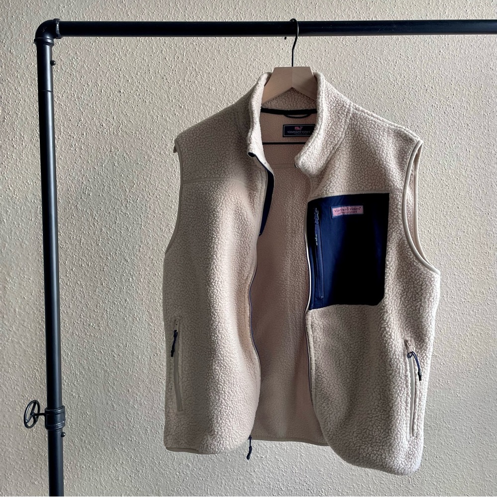 Vineyard vines vest